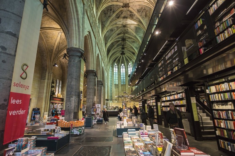 Die Buchhandlung Dominicanen in der niederländischen Stadt Maastricht