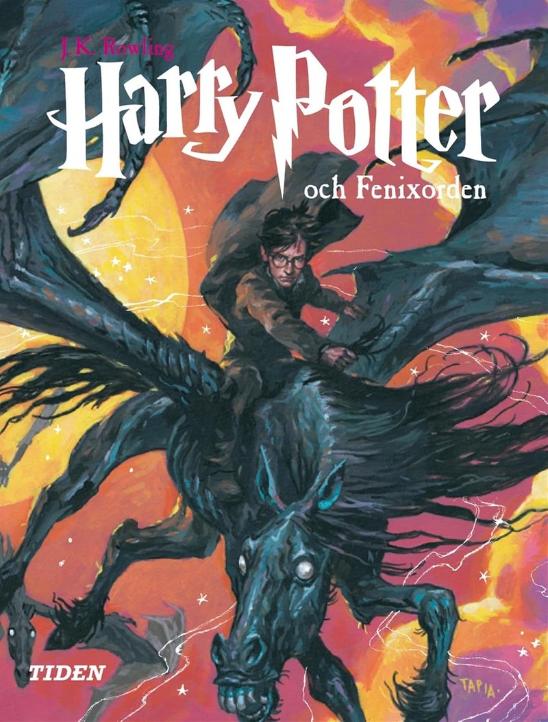 Das schwedische Cover für „Harry Potter und der Orden des Phönix“ ist ganz schön gruselig.