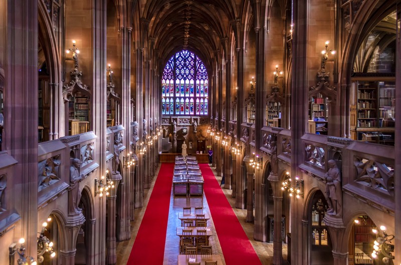 Allein schon Fotos von der John-Rylands-Bibliothek rauben einem den Atem.