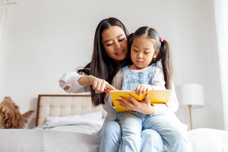 Bücher, welche die Interessen und Hobbys der Kinder thematisieren, motivieren unsere Kleinsten eher zum Lesen.