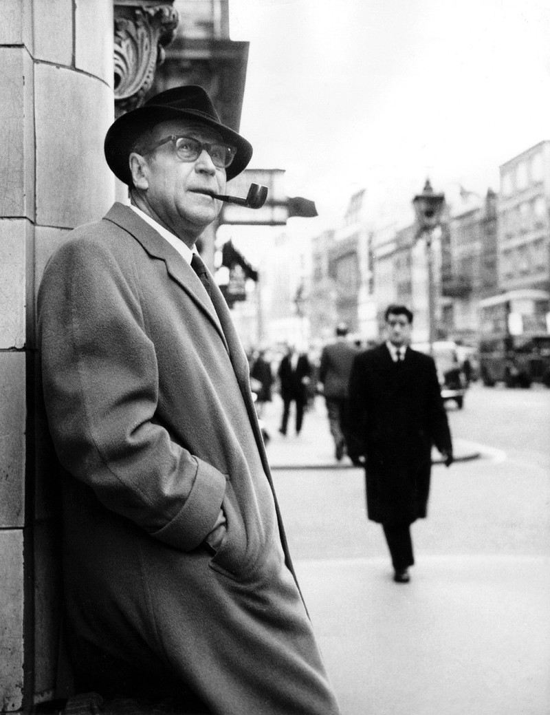 Der belgische Schriftsteller Georges Simenon gehört zu den meistgelesenen Autoren der Welt.