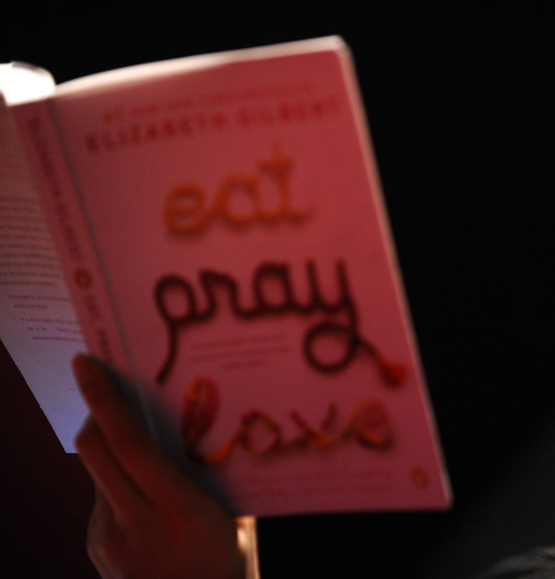 „Eat Pray Love“ ist ein autobiografischer Roman, der auf wahren Begebenheiten beruht.