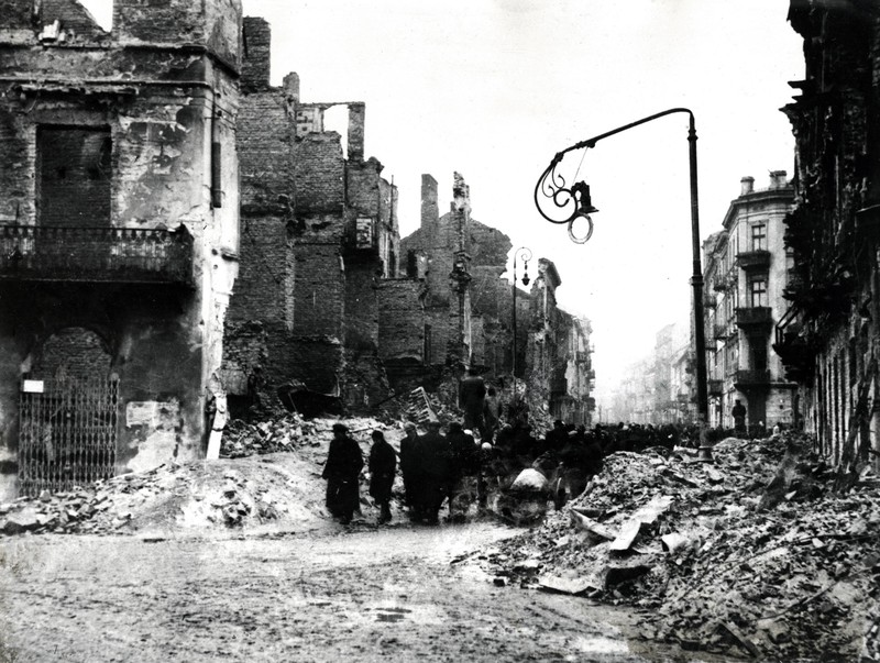 Schauplatz des Buches ist der Zweite Weltkrieg.