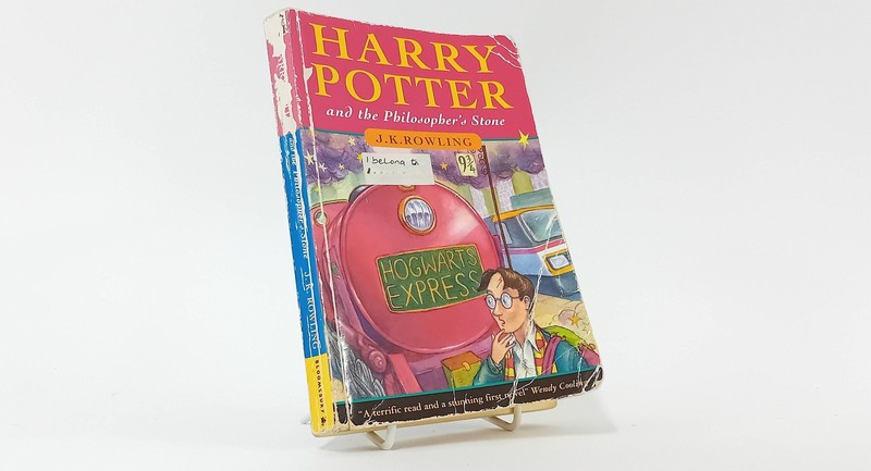 Eine Erstausgabe des ersten Potter-Bandes kostet heute ein Vermögen.