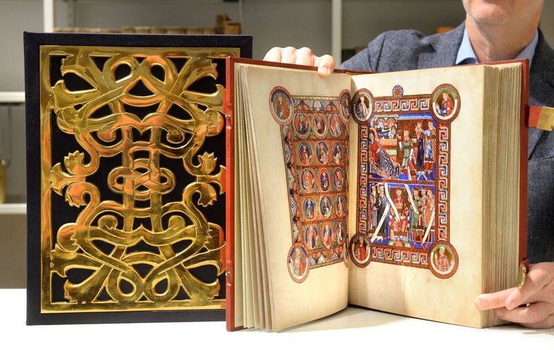Das „Evangeliar Heinrichs des Löwen“ zeigt die Geschichte des Christentums.