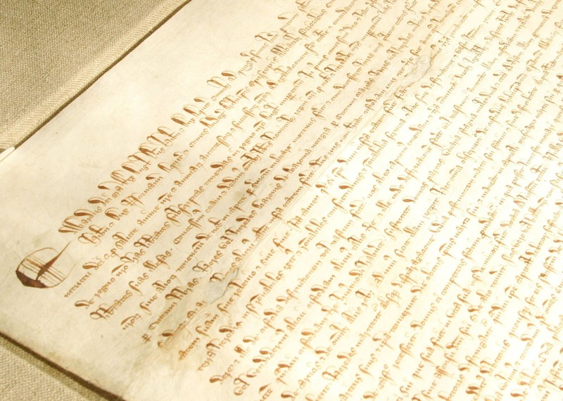Das „Magna Carta Libertatum“ ist ein wichtiges Werk für das englische Verfassungsrecht.