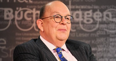 Drachenpornos, Damentoiletten und Denis Scheck: Wer darf bestimmen, was Literatur ist?