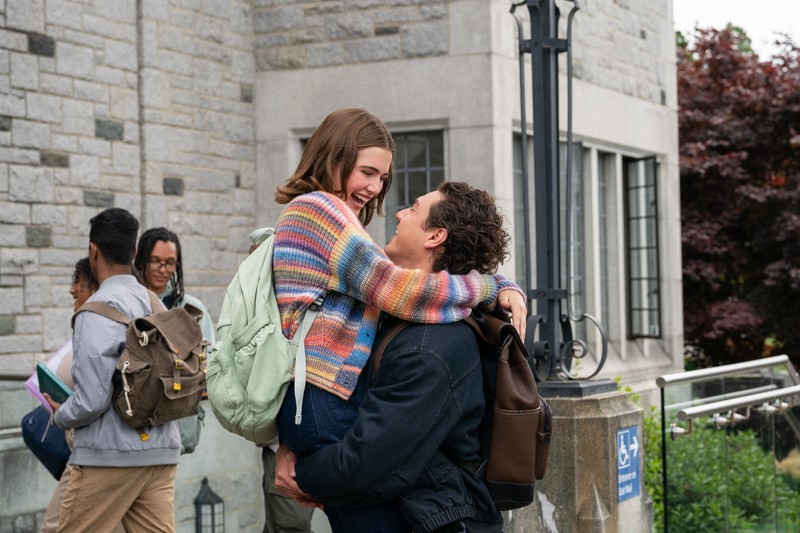Die „Off Campus“-Serie auf Prime Video ist ein Paradebeispiel für eine erfolgreiche BookTok-Verfilmung.