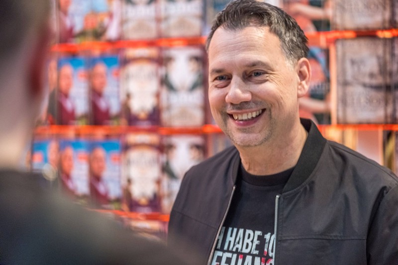 Sebastian Fitzek zählt zu den erfolgreichsten Autoren der deutschen Buchbranche.