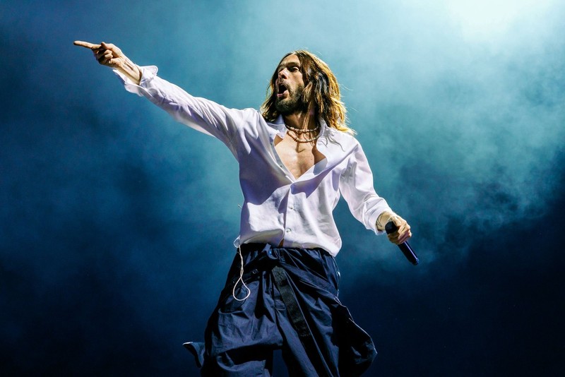 Thirty Seconds to Mars haben einige eindeutige Anspielungen in ihren Song eingebaut.