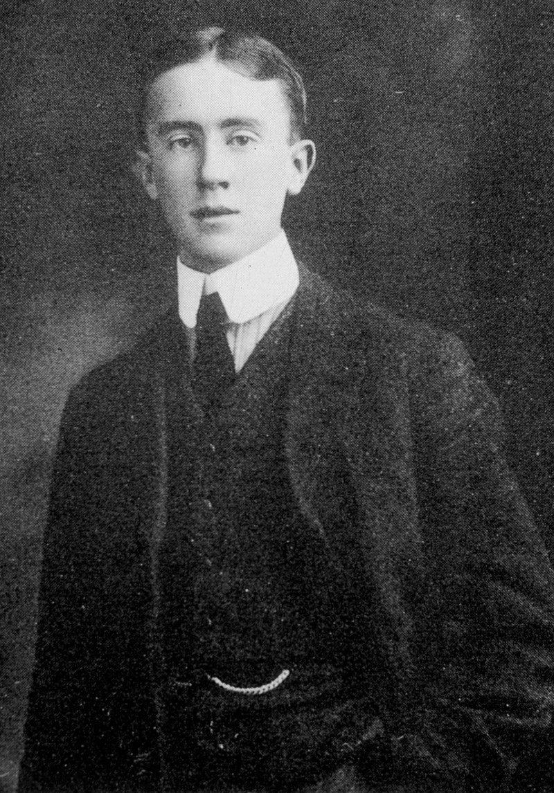 Tolkien schuf aus seiner Begeisterung für Sprachen und Mythen eine der bekanntesten Fantasywelten der Literaturgeschichte.