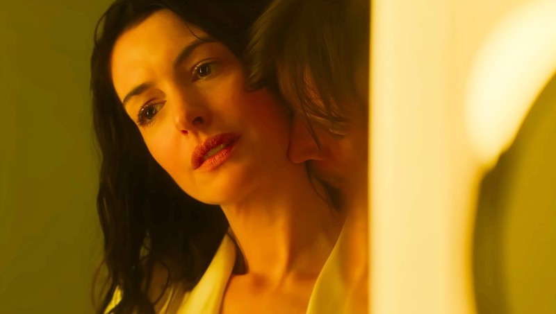Anne Hathaway spielt in der Verfilmung von „Verity“.