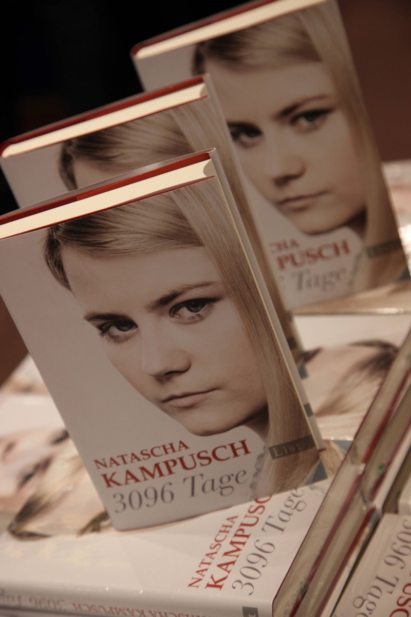 Natascha Kampusch verarbeitet in ihrem Buch „3096 Tage“ ihre Entführung.