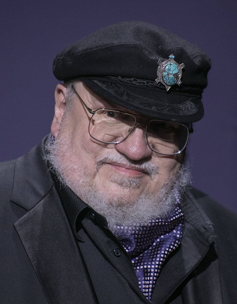 George R. R. Martin ist noch zwei Romane schuldig.