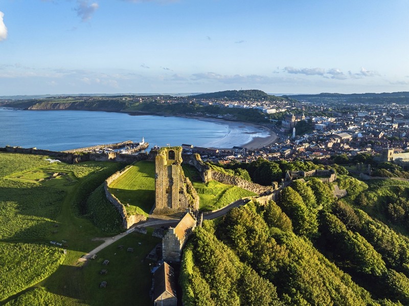 Scarborough ist einer der Handlungsorte der Kate-Linville-reihe.