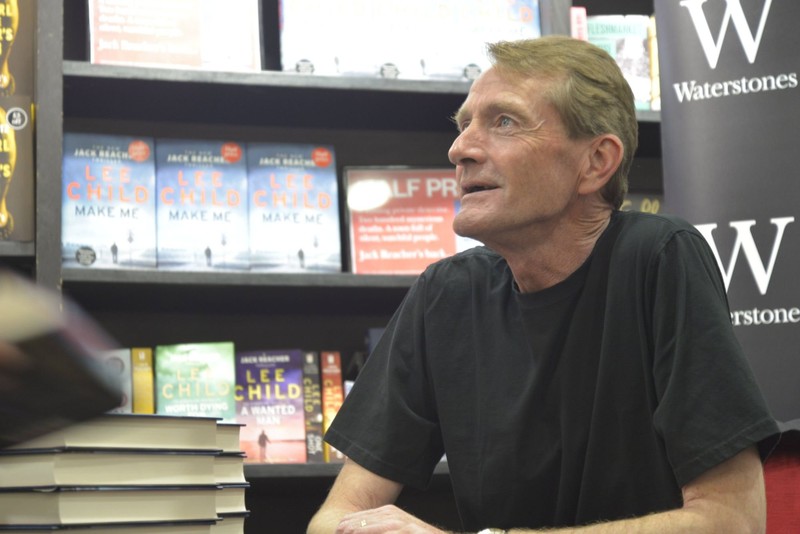 Lee Childs Kurzgeschichten und Novellen befassen sich mit Reachers Vergangenheit.